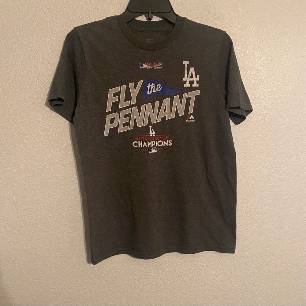 LA Dodgers championship 2017 shirt
In good condition and shape size L (14-16)